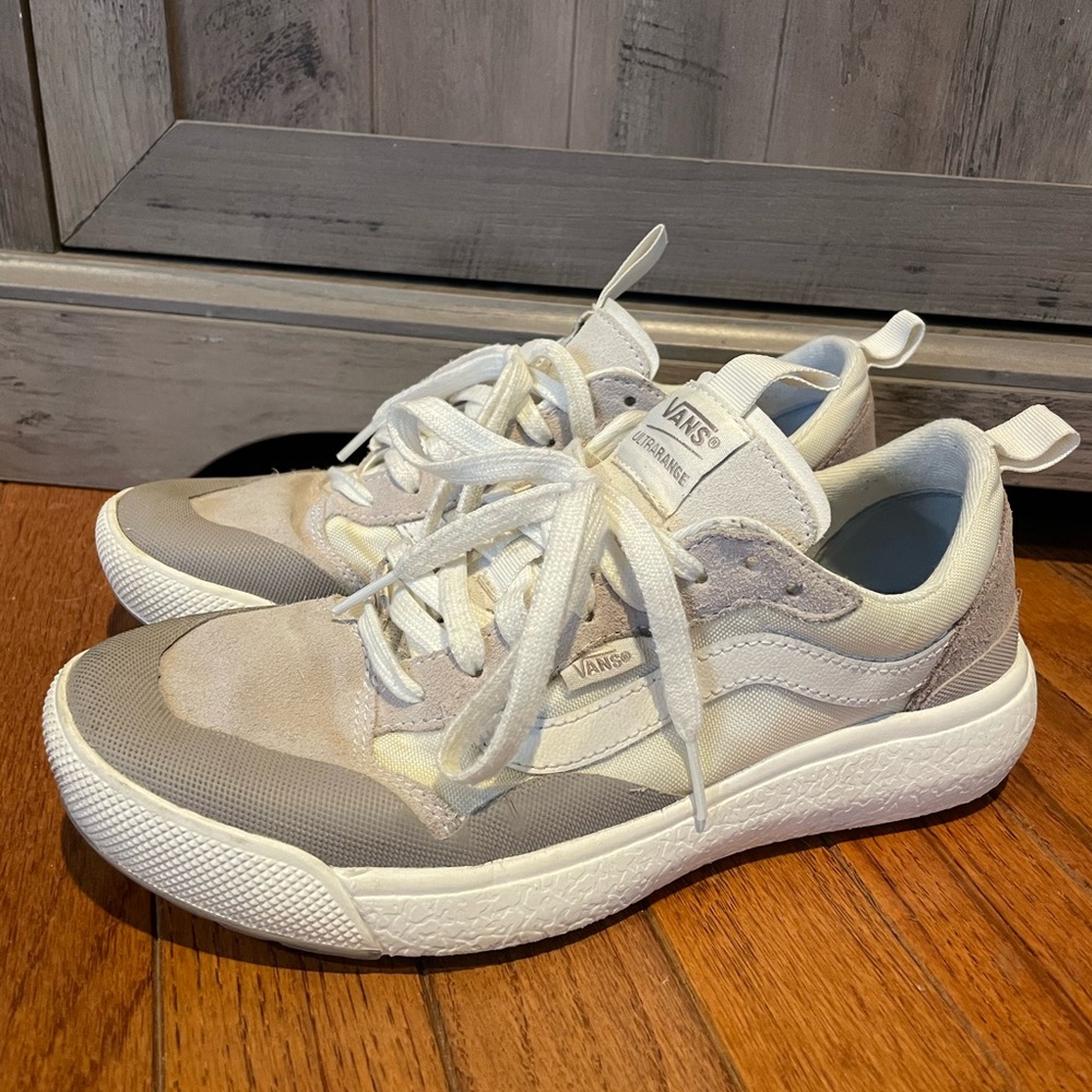 ⛔️SOLD⛔️Vans UltraRange Sneakers size 8.5